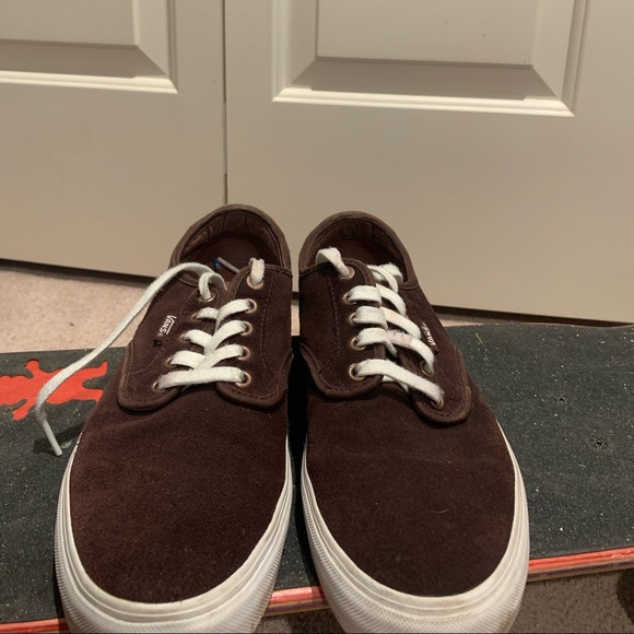 Vans - Picture 2 of 7